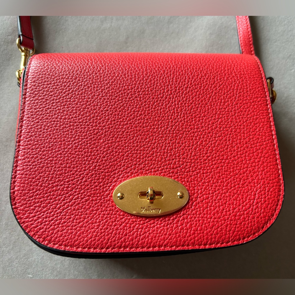 Mulberry Small Darley Satchel bag in classic grain leather with gold hardware